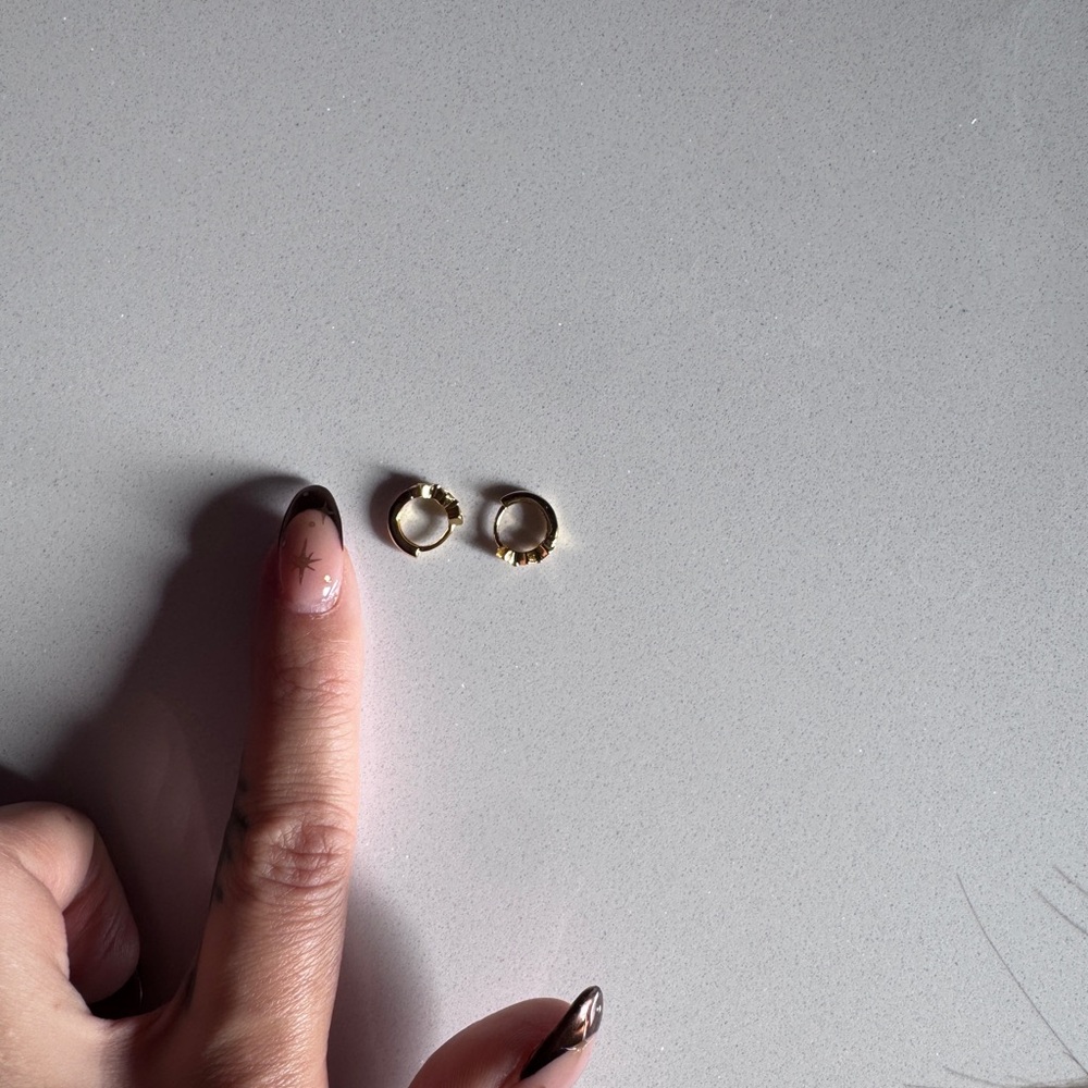 Elegant Gold Hoop Earrings